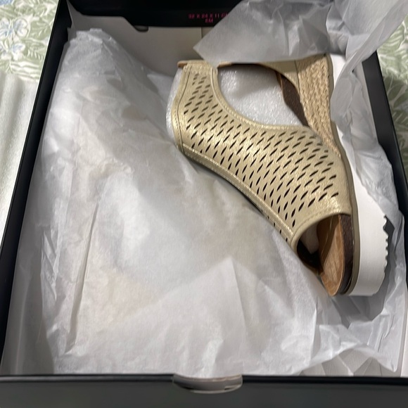 Corkys Wedges - Picture 2 of 6